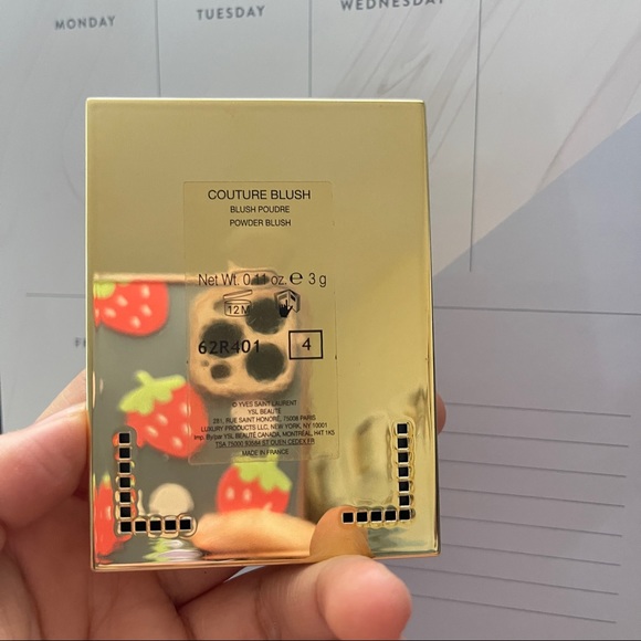 YSL Couture Blush-04 - Picture 2 of 4